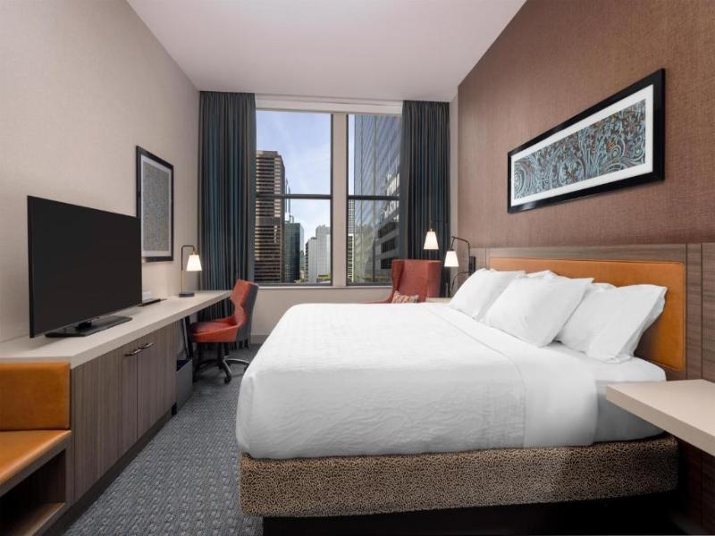 Hilton Garden Inn Chicago Central Loop image
