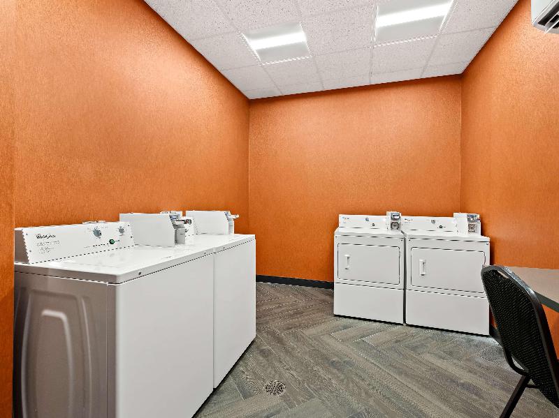 Hampton Inn Longview image