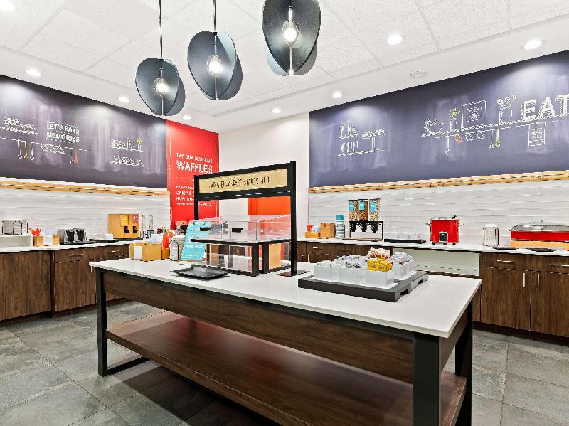 Hampton Inn Longview image