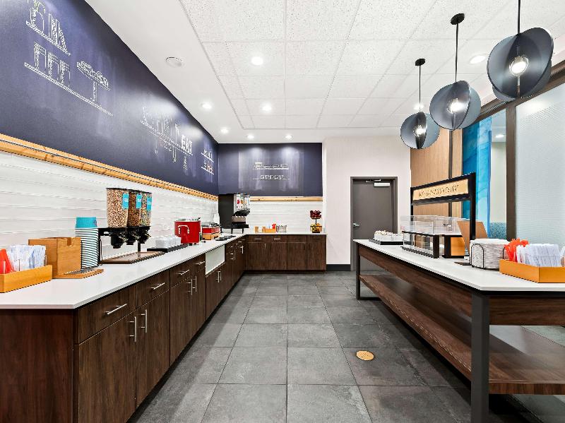 Hampton Inn Longview image