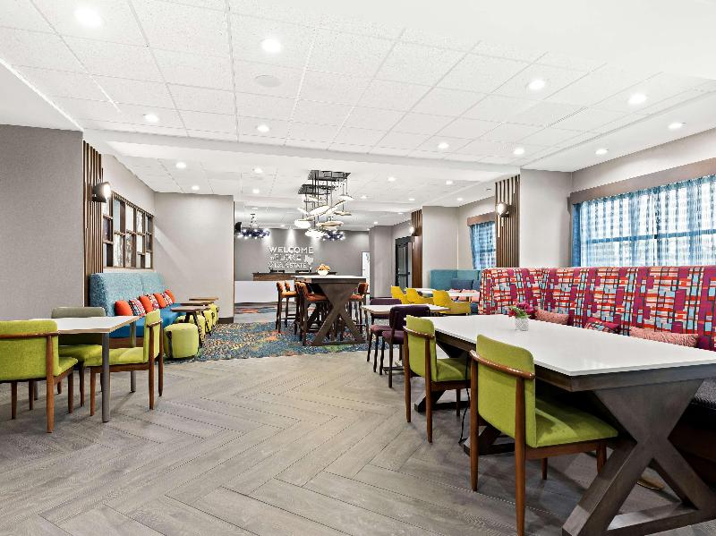 Hampton Inn Longview image