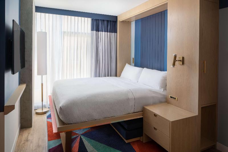 Motto by Hilton New York City Chelsea image