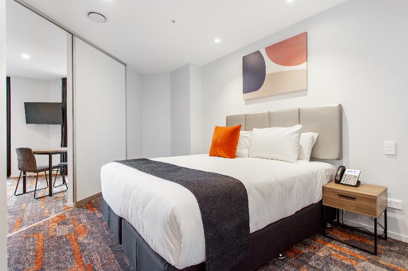 Ramada by Wyndham Newmarket Auckland image
