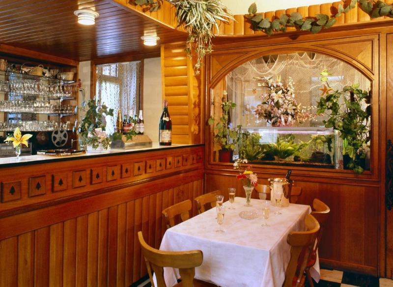 Logis Hotel Des Vosges image