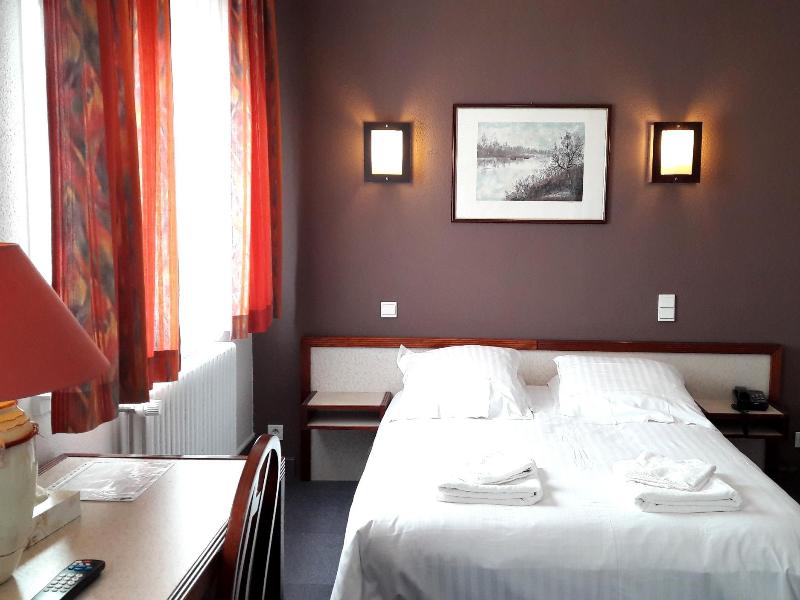 Logis Hotel Le Cheval Blanc