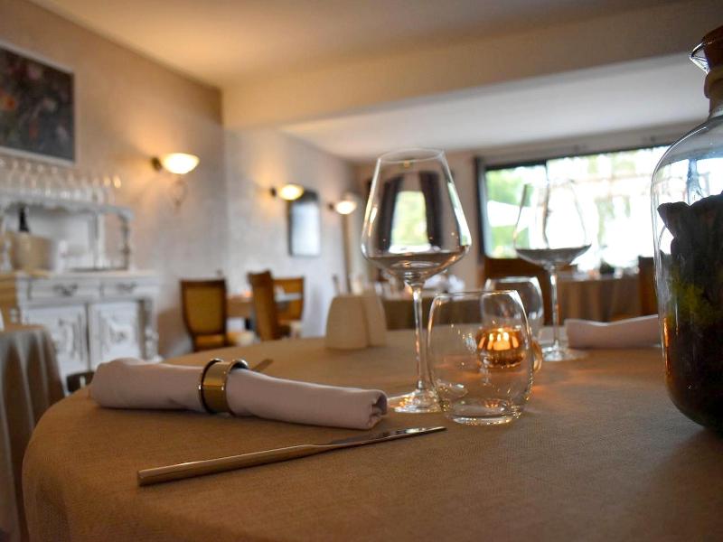 Logis Hotel Le Cheval Blanc