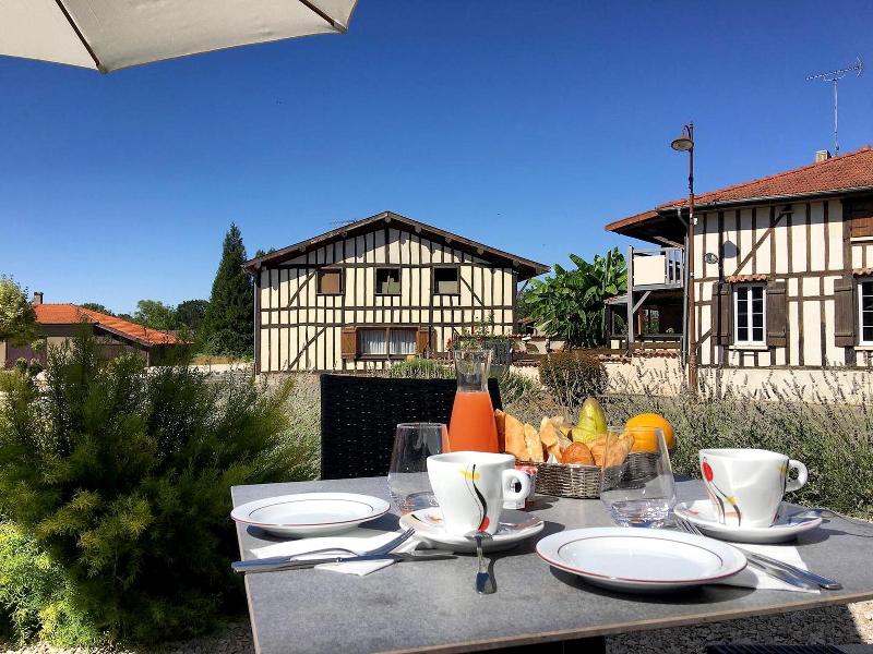 Logis Hotel Le Cheval Blanc
