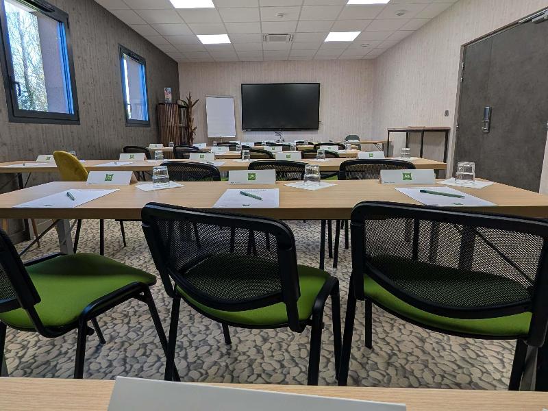ibis Styles Contres Cheverny image