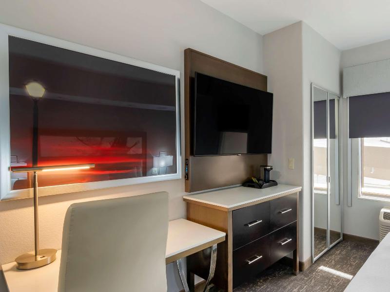 Best Western Premier Liberty Inn & Suites  image
