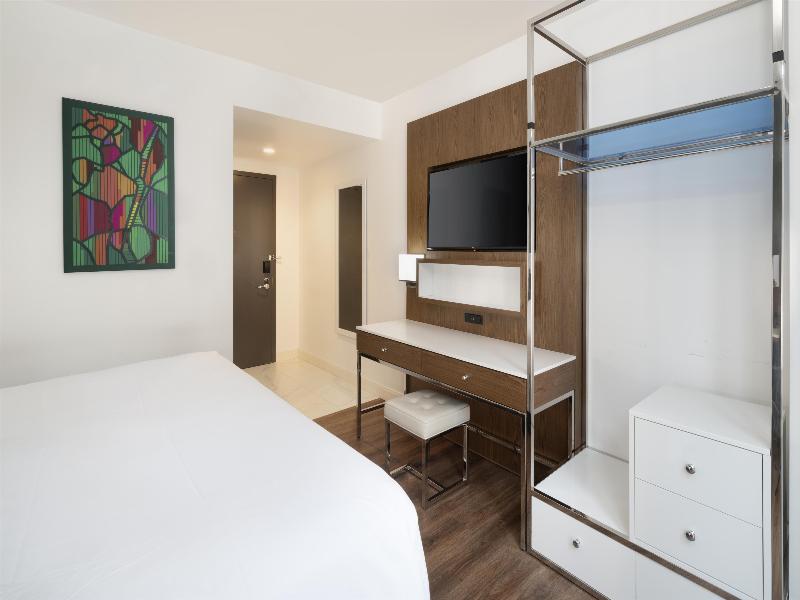 Best Western Premier Empire State Hotel image