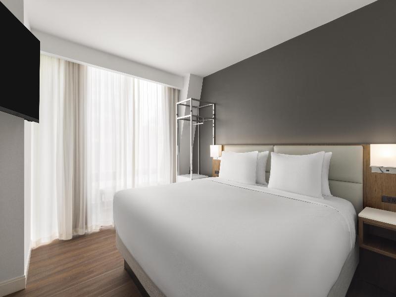 Best Western Premier Empire State Hotel image