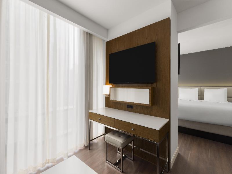 Best Western Premier Empire State Hotel image