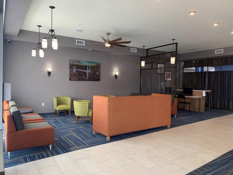 Holiday Inn Express & Suites Canon City By IHG image