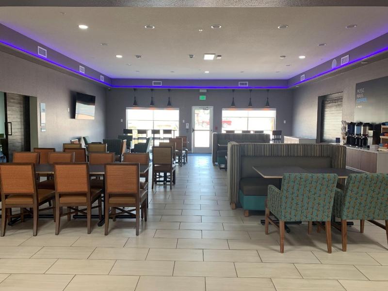 Holiday Inn Express & Suites Canon City By IHG image