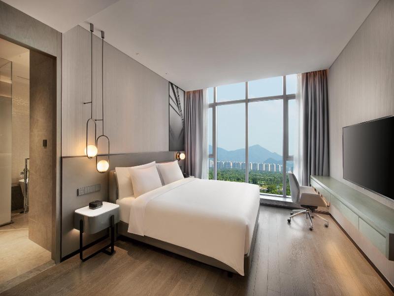 Crowne Plaza Hangzhou Science City image