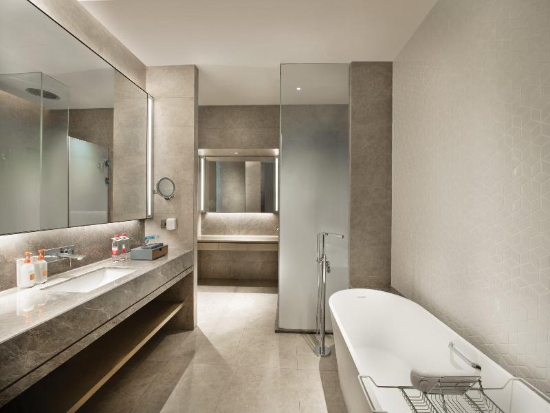 Crowne Plaza Hangzhou Science City image