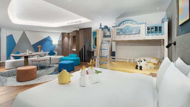 Holiday Inn Express Xining Railway Station image