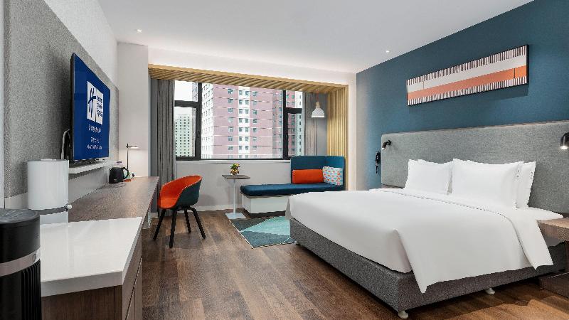 Holiday Inn Express Xining Railway Station image