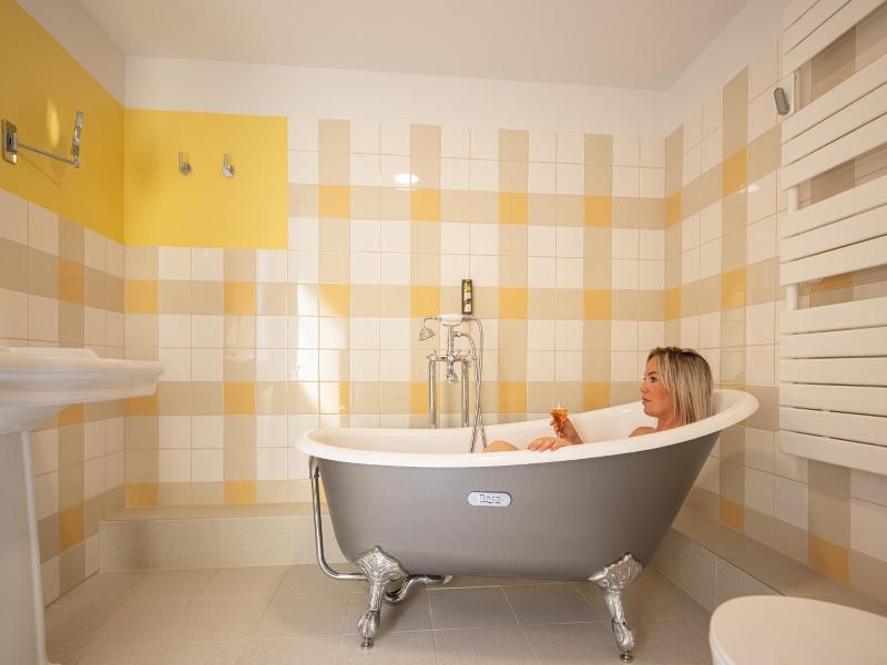 Logis Hotel Du Mouton image