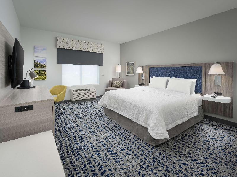 Hampton Inn By Hilton Ashland City image