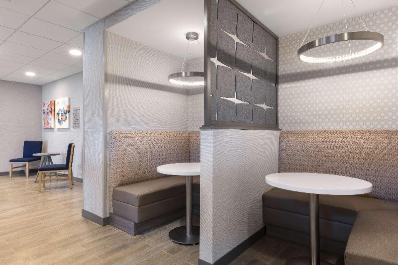 Hampton Inn & Suites St. Charles Old Town Area, MO photo 23