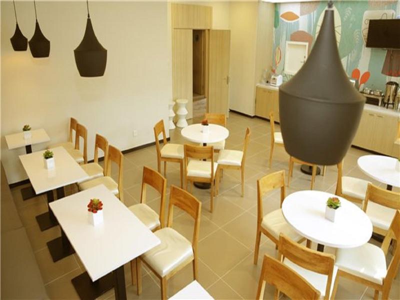Hanting Hotel Hunchun Commercial Street image 6