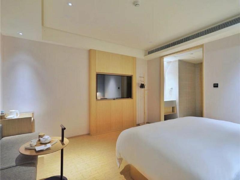Bed room
