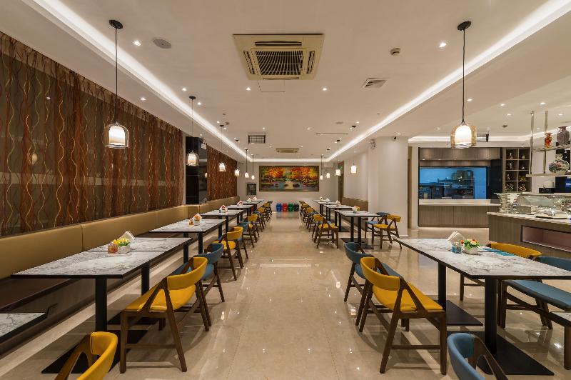 Hanting Hotel  Haining Haichang Road Railway Stati image