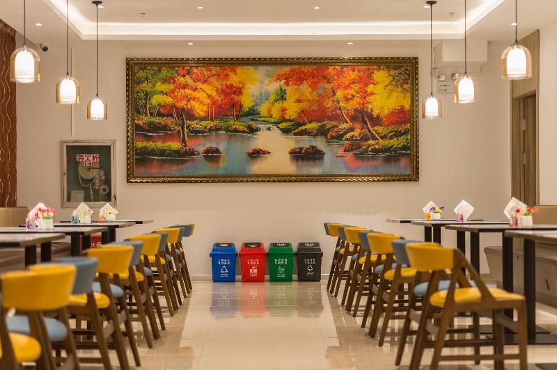 Hanting Hotel  Haining Haichang Road Railway Stati image