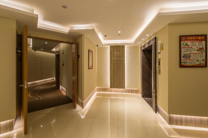 Hanting Hotel  Haining Haichang Road Railway Stati image