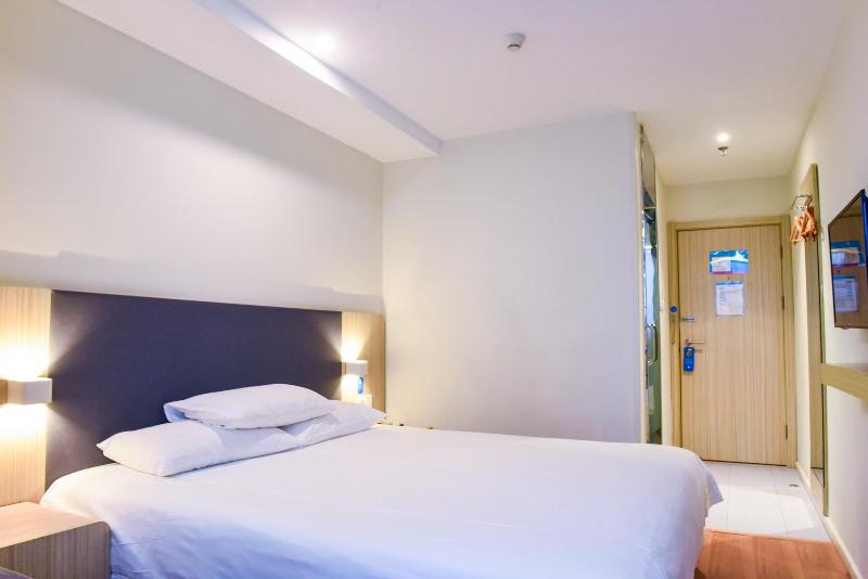 Hanting Hotel Shanghai People's Square Fuzhou Road image