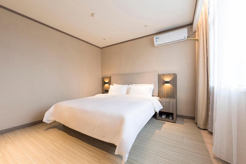 Hanting Hotel (Cebu Baolong Plaza ) image