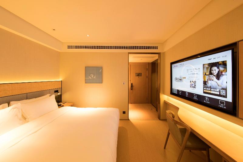 Ji Hotel (Convention & Exhibition CTR CA CityPlaza image