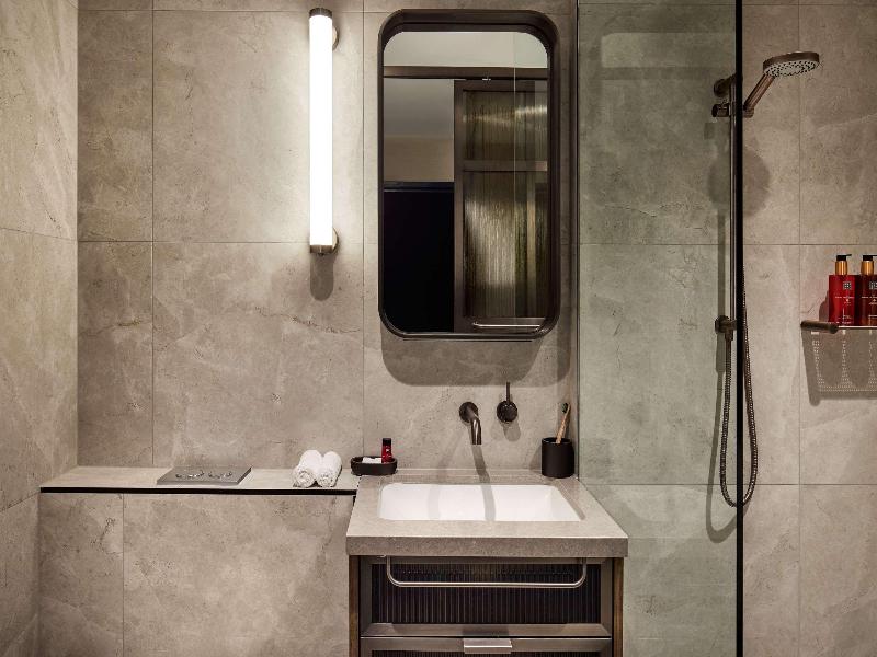 Aiden by Best Western @ Darling Harbour image