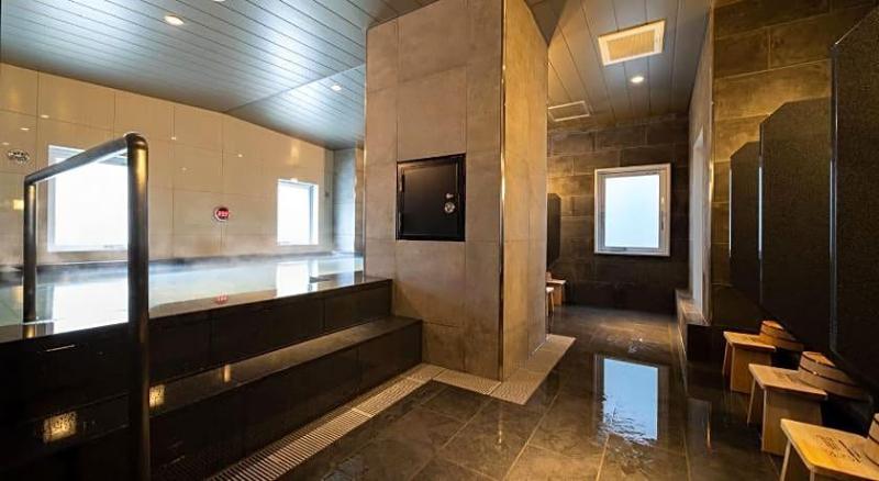 Super Hotel Shin Yokohama image