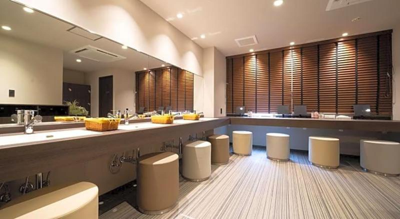 Super Hotel Shin Yokohama image