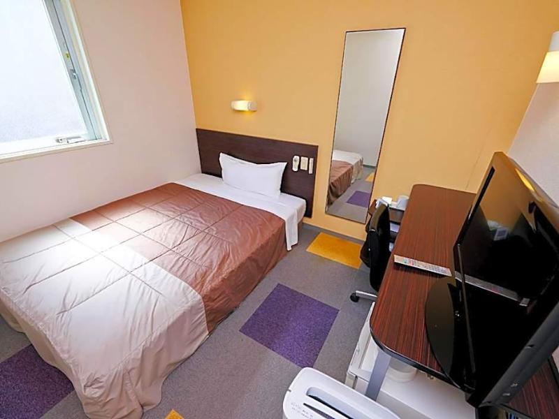 Super Hotel Shin Yokohama image