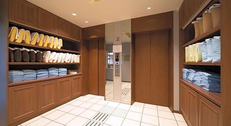 Super Hotel Shin Yokohama image