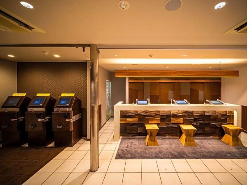 Super Hotel Shin Yokohama image