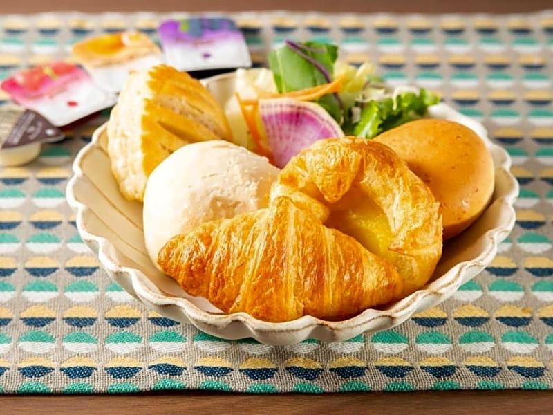 Super Hotel Shin Yokohama image