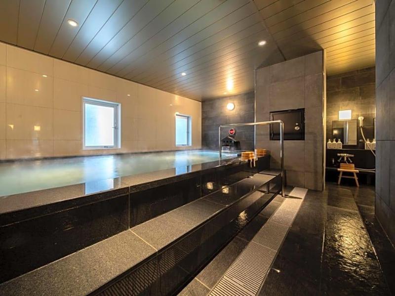 Super Hotel Shin Yokohama image