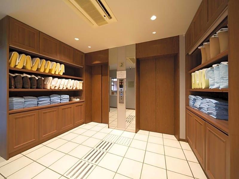 Super Hotel Shin Yokohama image