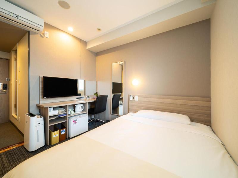 Super Hotel Shin Yokohama image