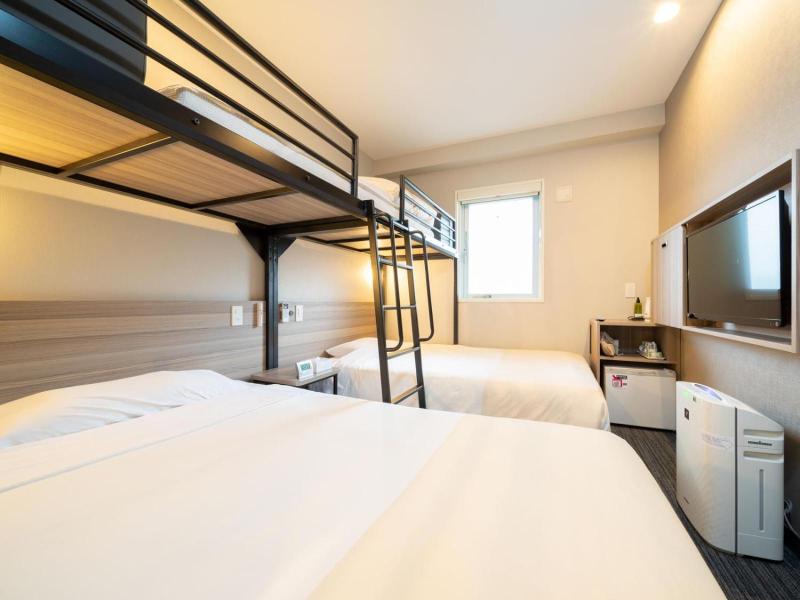 Super Hotel Shin Yokohama image
