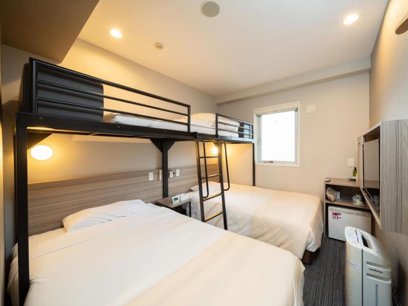 Super Hotel Shin Yokohama image