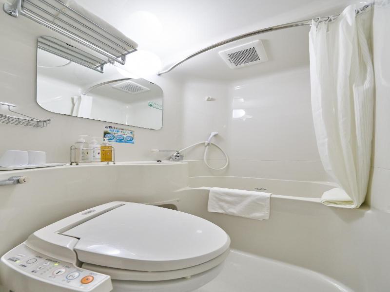 Super Hotel Shin Yokohama image