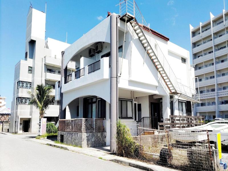 Kariyushi Condominium Resort Nago Sea Side House image