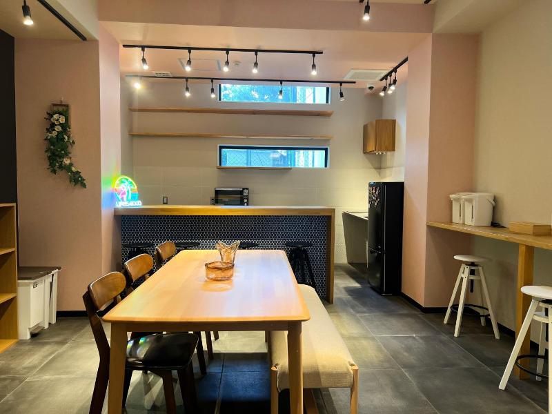 Dot Hotel Hangout image