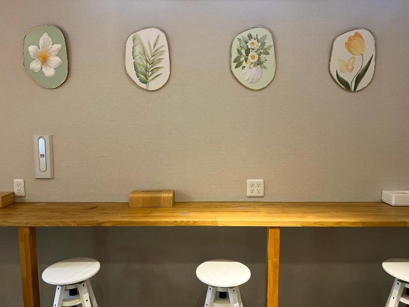 Dot Hotel Hangout image