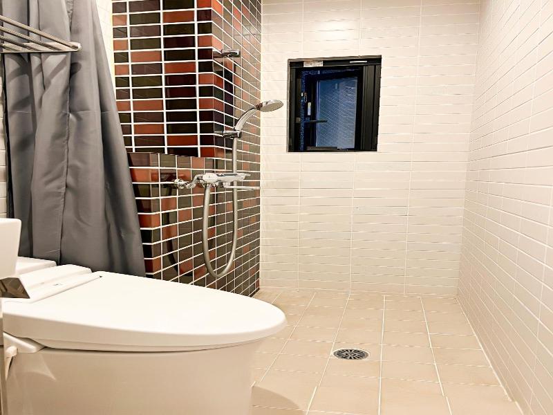 Dot Hotel Hangout image